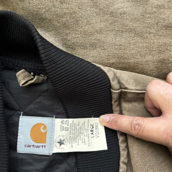 Vintage Carhartt Workwear Vest – Lined, Distressed Fade – Men’s Large - Picture 3 of 3